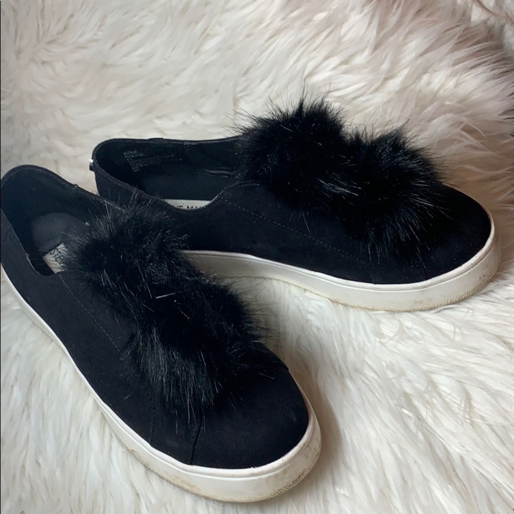 Steve Madden Pom Pom shoes